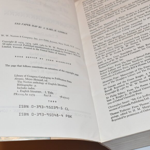 The Norton Anthology of English Literature-4th edition- Volume 1 & 2 - Picture 4 of 7